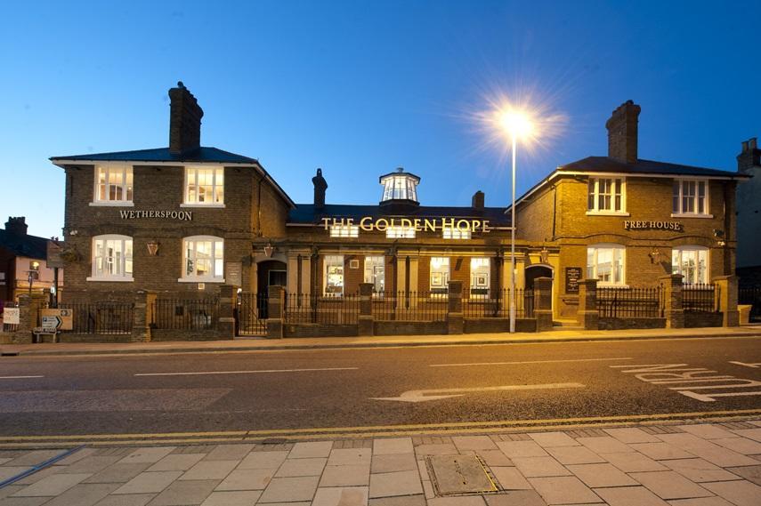 The Golden Hope Wetherspoon Hotel Sittingbourne Exterior photo